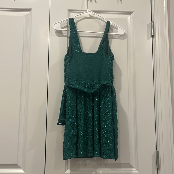 Show me your mumu emerald green cocktail dress. - Picture 3 of 4